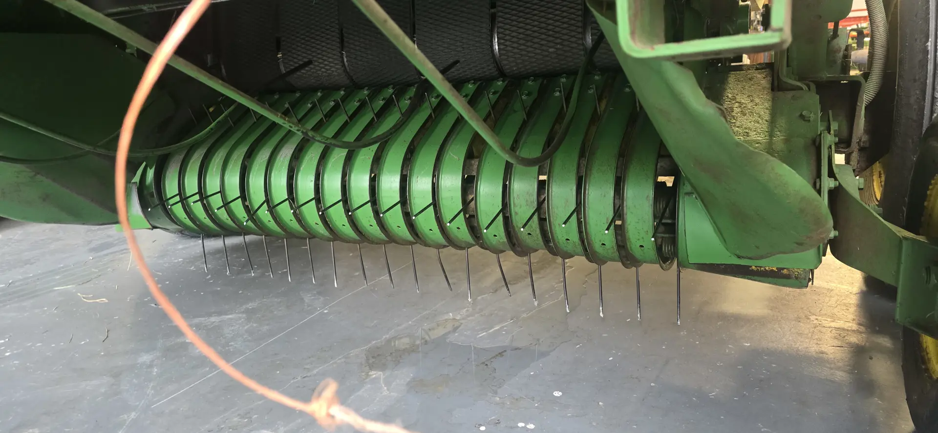 John Deere 435