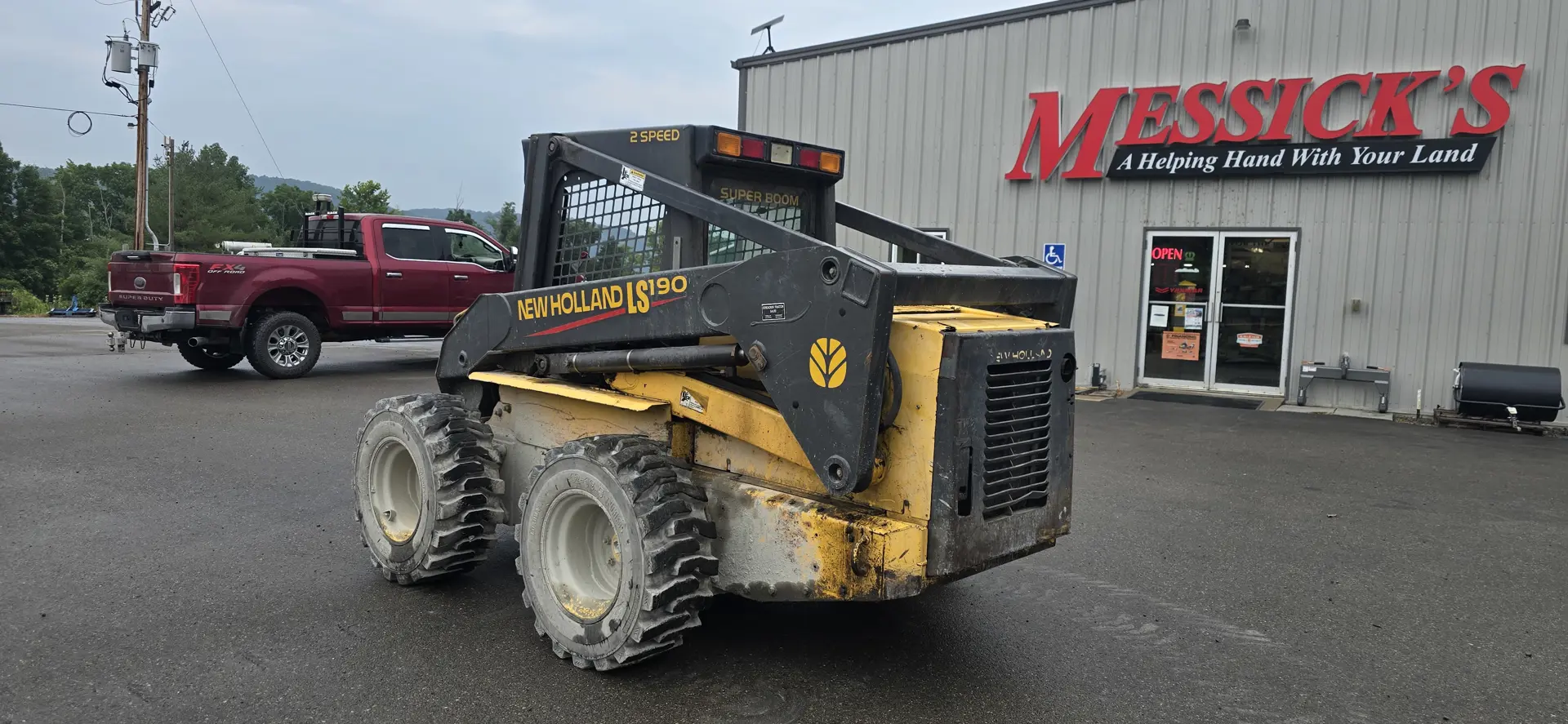 New Holland LS190