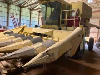 New Holland TR95