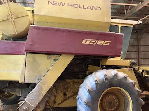 New Holland TR95
