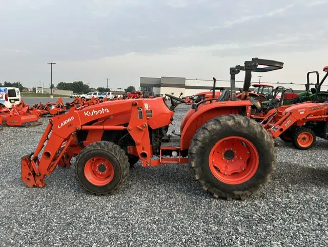 Kubota MX6000HST