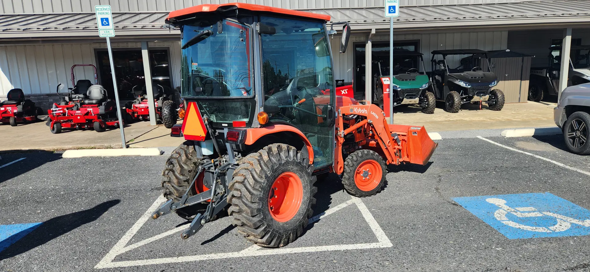 Kubota LX2610HSDC