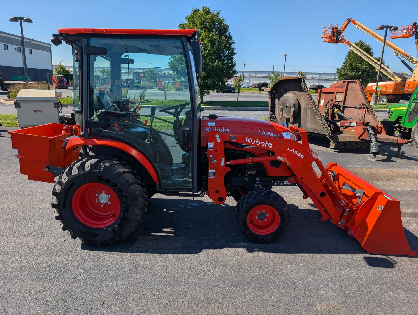 Kubota LX2610HSDC