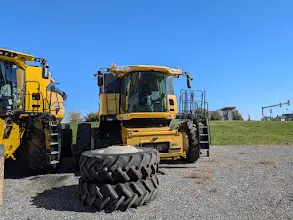 New Holland CR8080