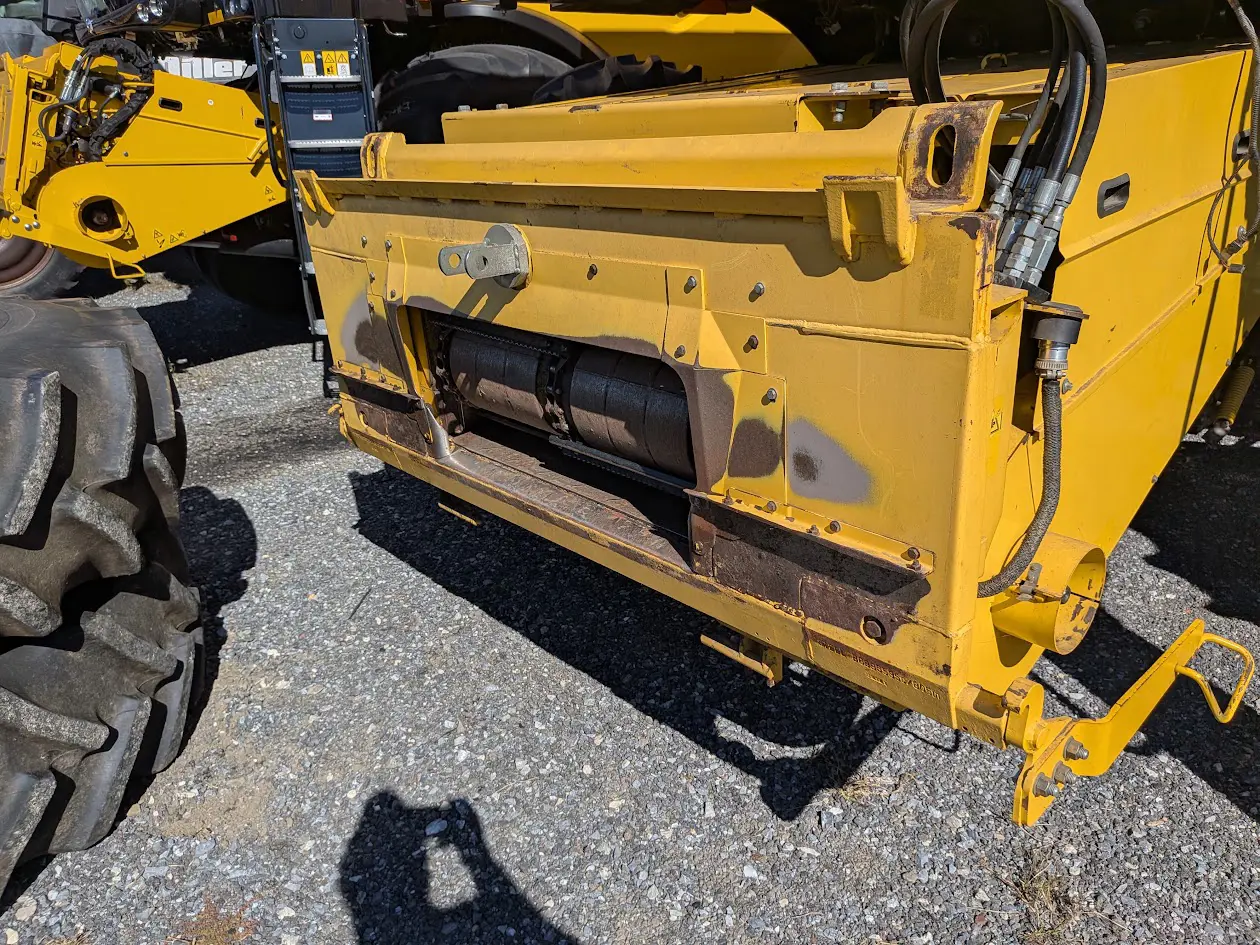 New Holland CR8080