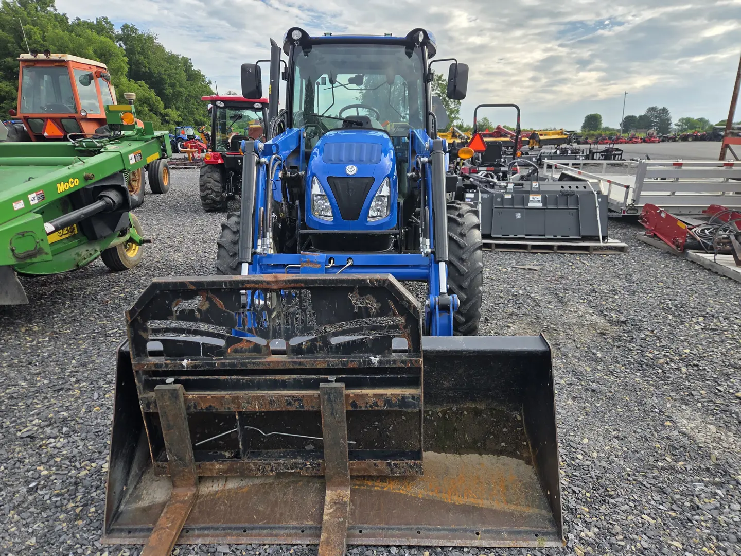 New Holland WORKMASTER 75 T4A
