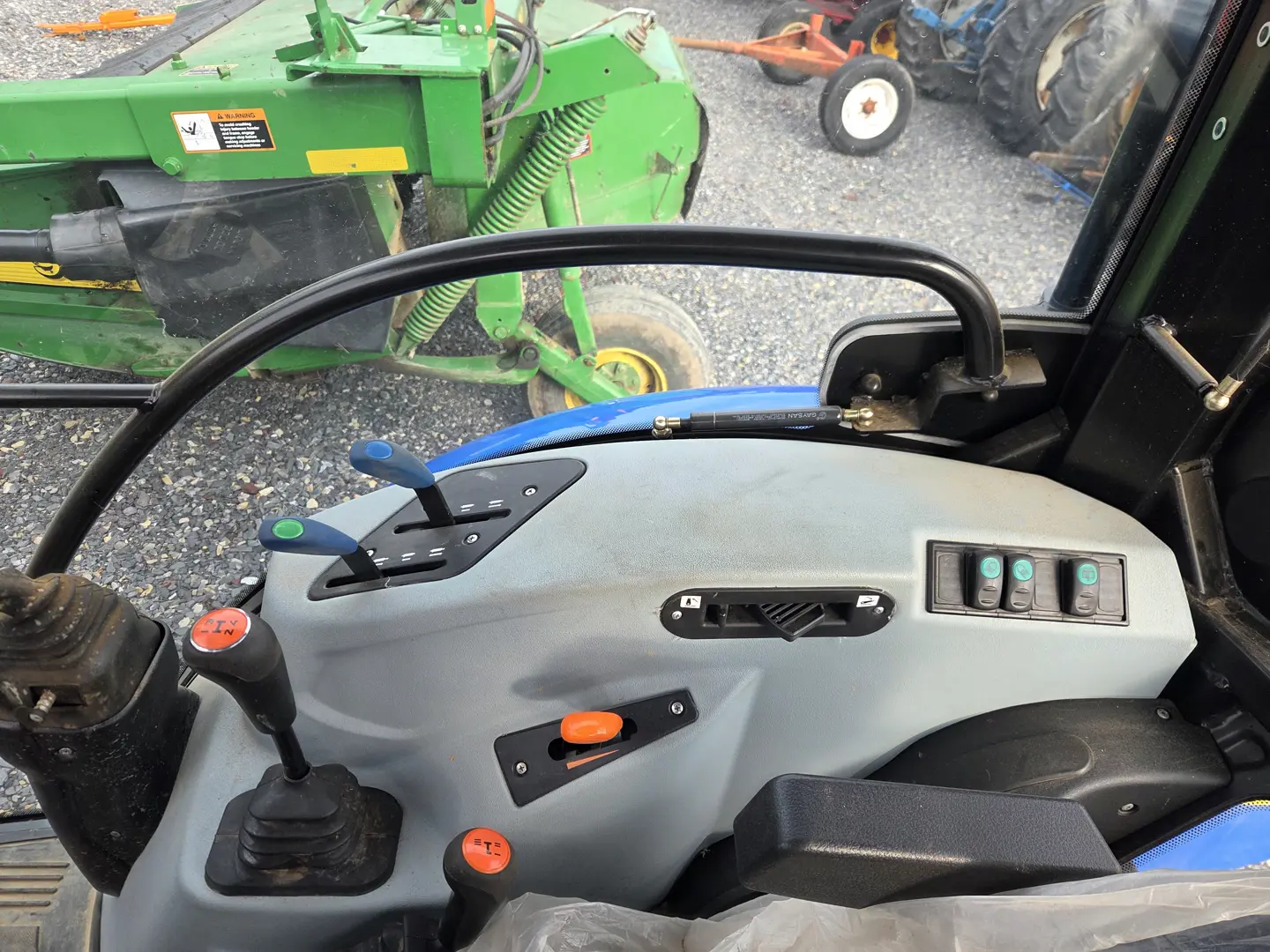 New Holland WORKMASTER 75 T4A
