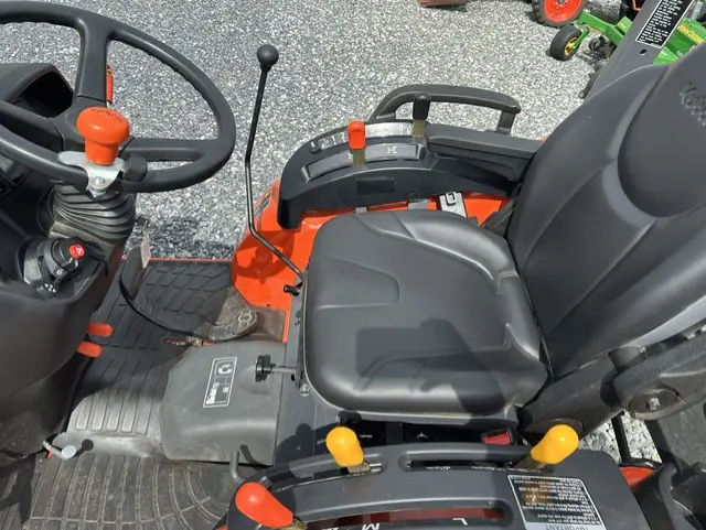 Kubota LX2610HSD
