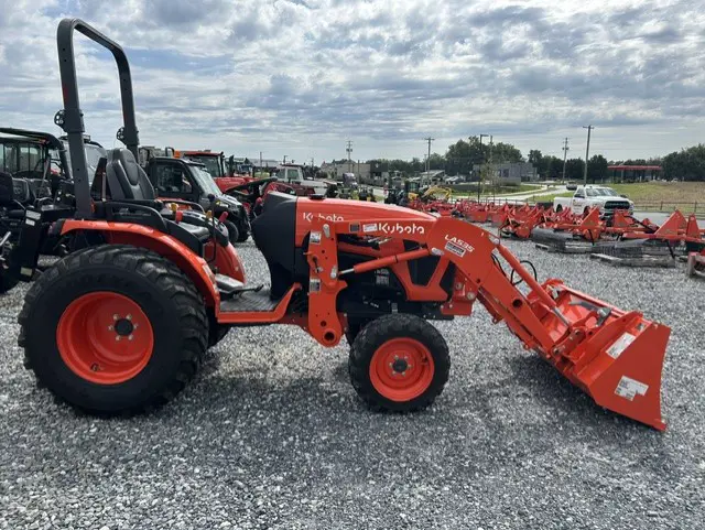 Kubota LX2610HSD