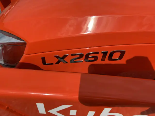 Kubota LX2610HSD