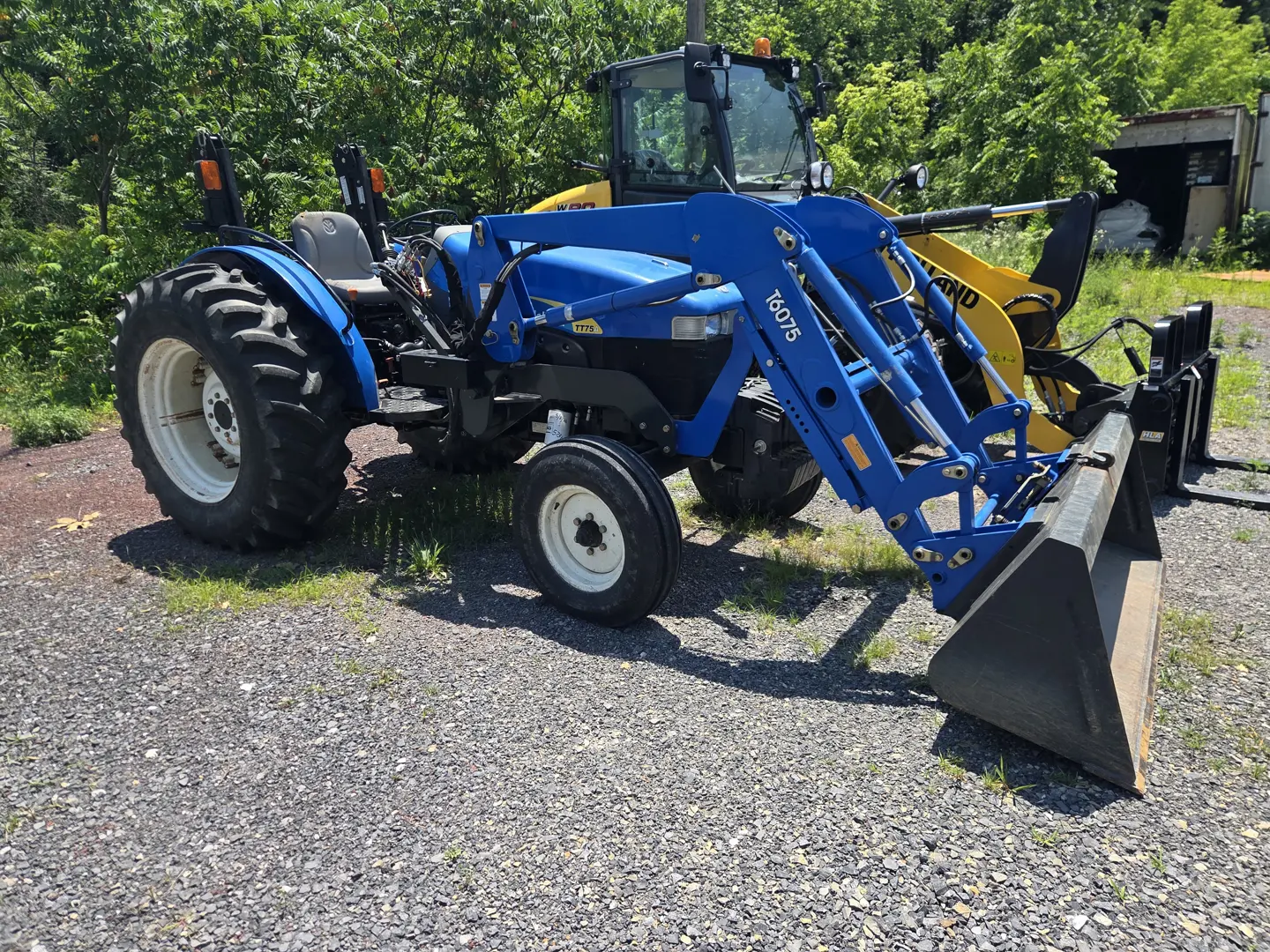 New Holland TT75A