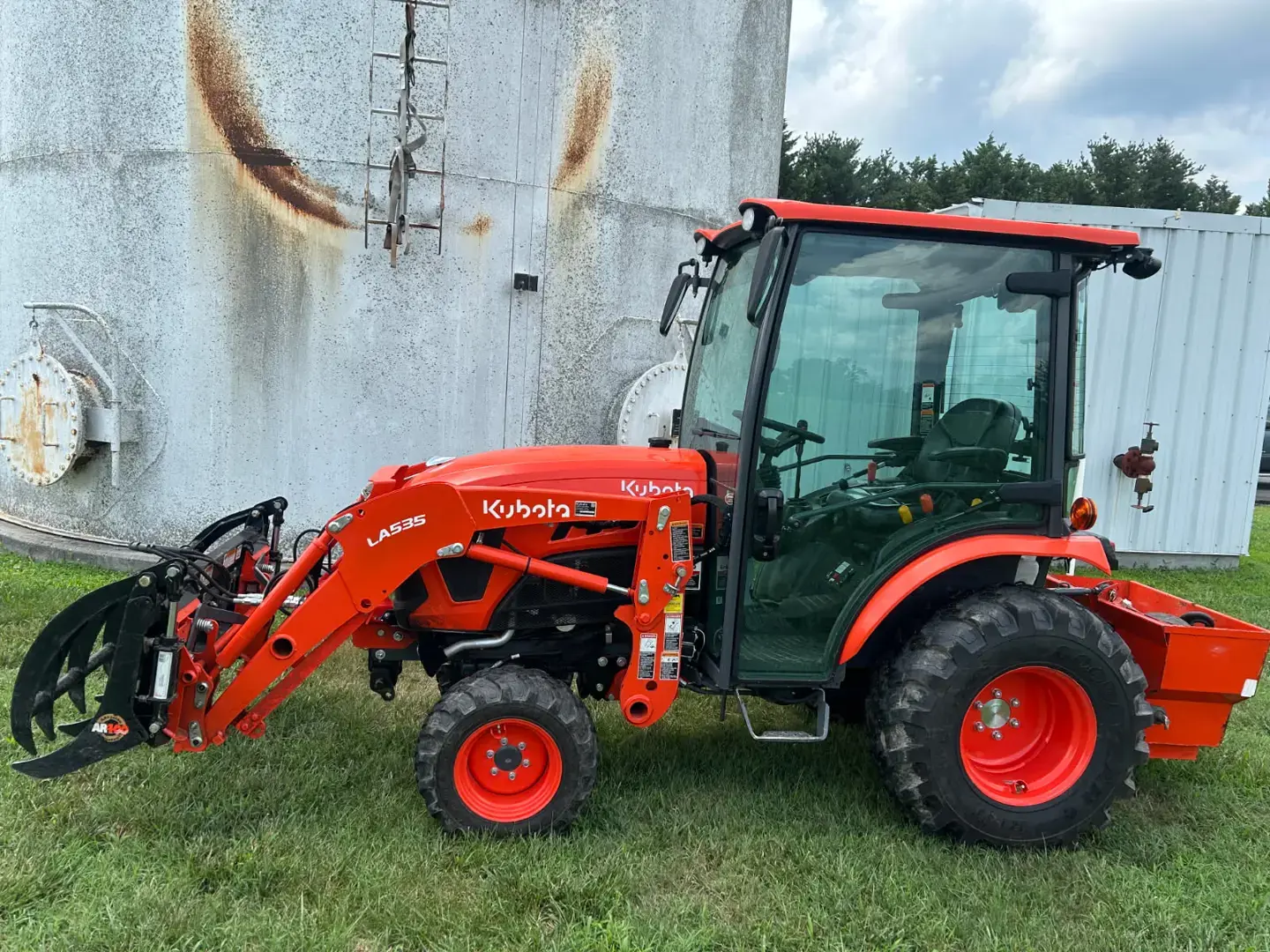Kubota LX2610HSDC