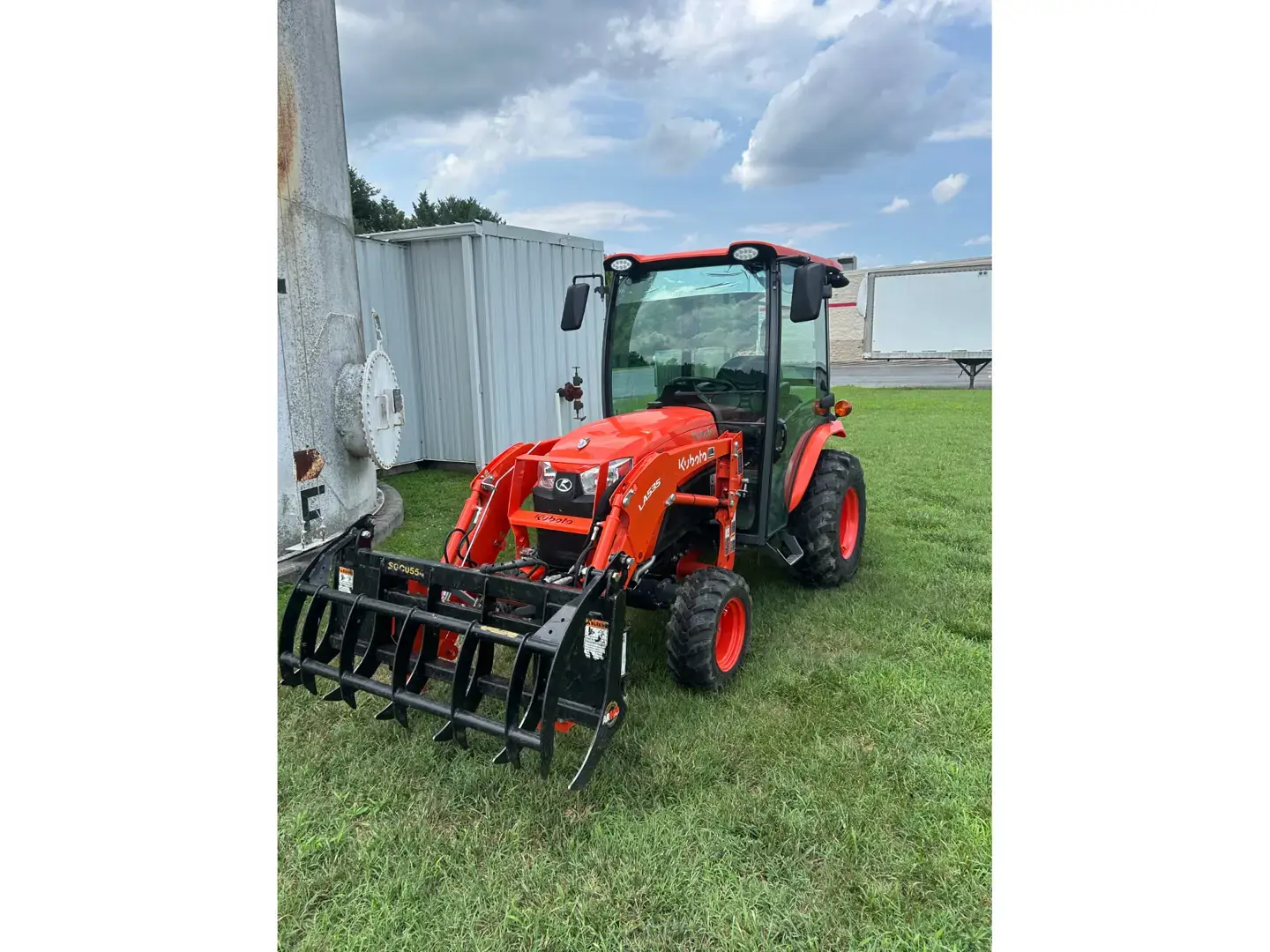 Kubota LX2610HSDC