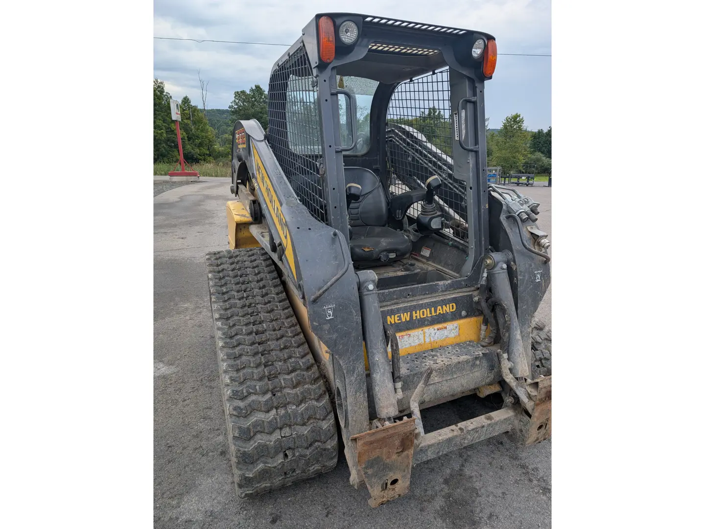 New Holland C232