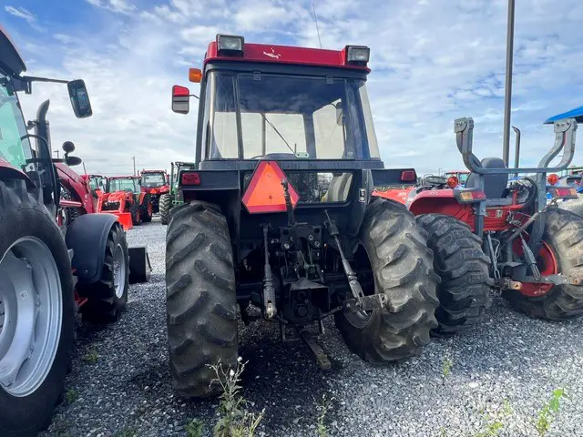Case-IH 685