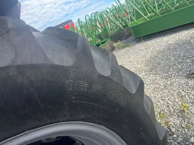 Case-IH 685