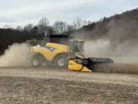 New Holland CR9070