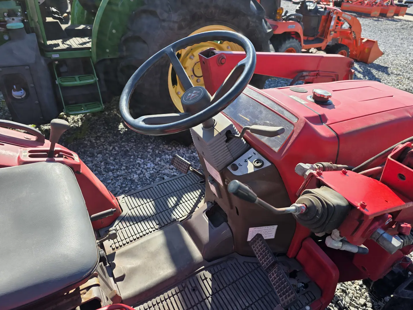 Massey Ferguson 1230
